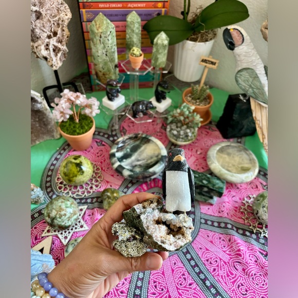 Gemstone Carving on Pink Amethyst - Picture 7 of 8